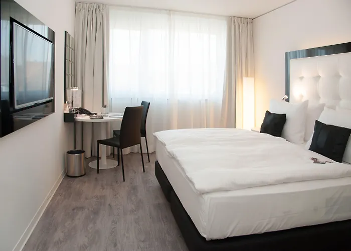 Отель Innside By Melia Aachen 4*